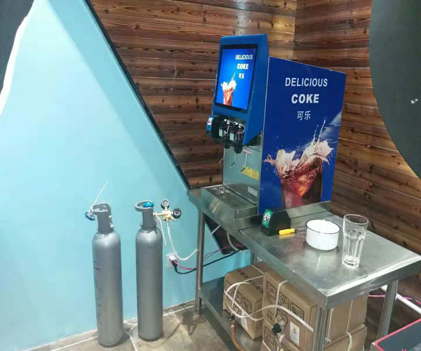 西餐厅可乐机果汁机自助饮料机安装