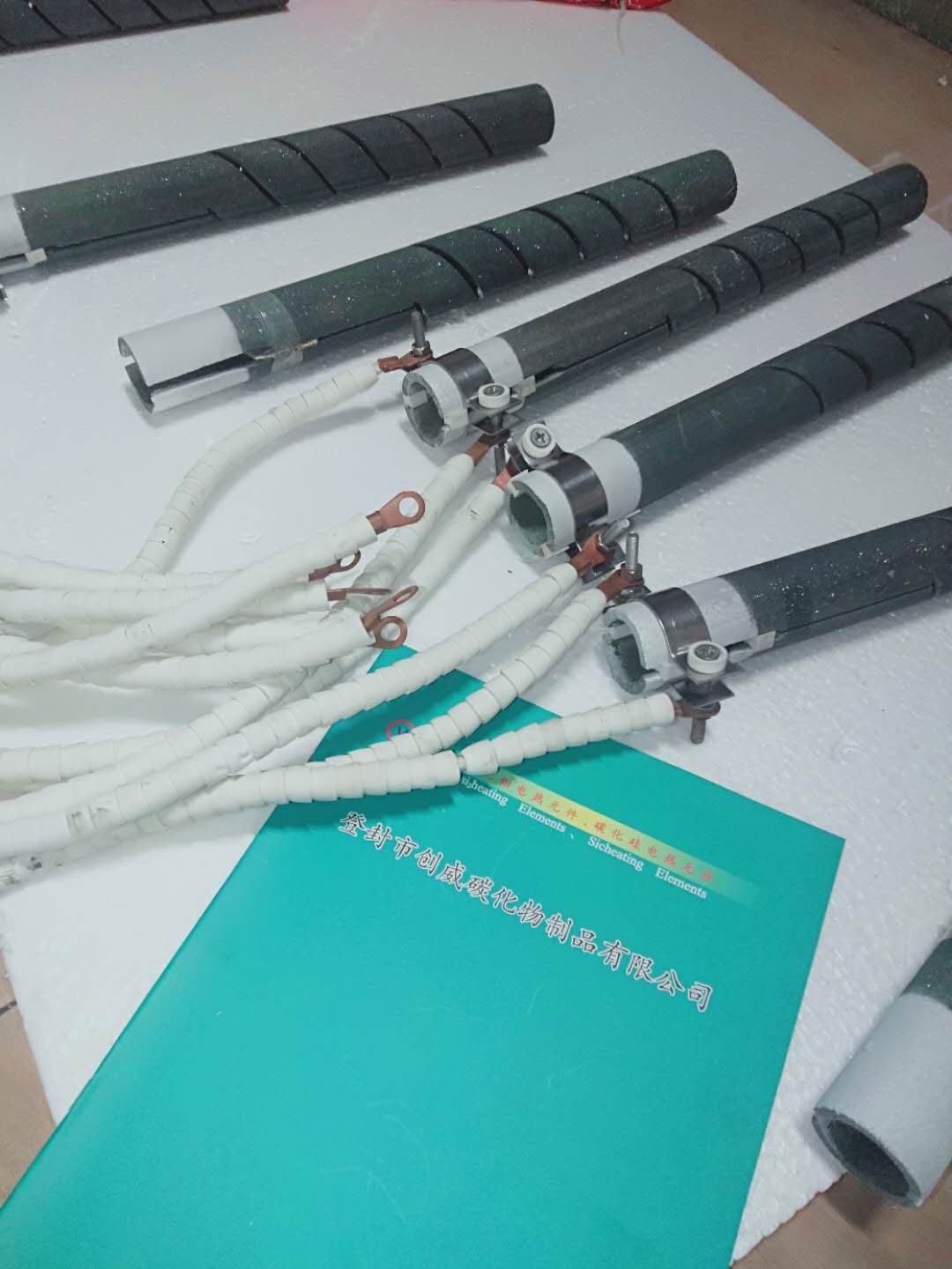 螺旋硅碳管