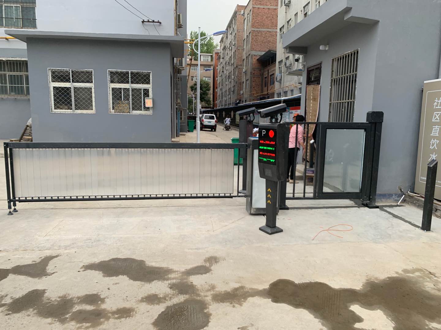 西平小区车牌识别系统停车场管理系统安装