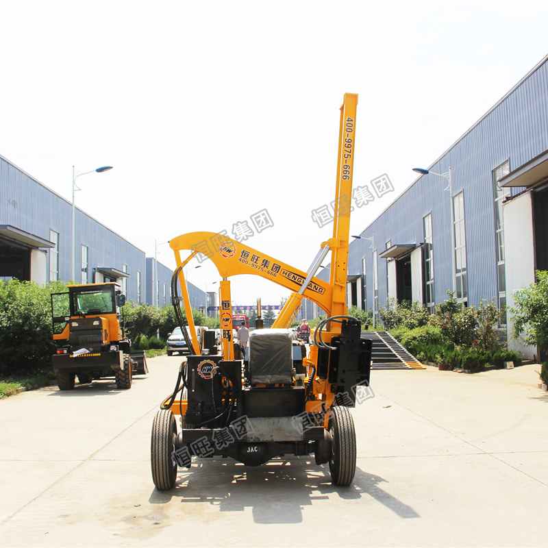 小型液压四轮护栏打拔钻一体机 高速公路打桩机波形防护栏压桩机