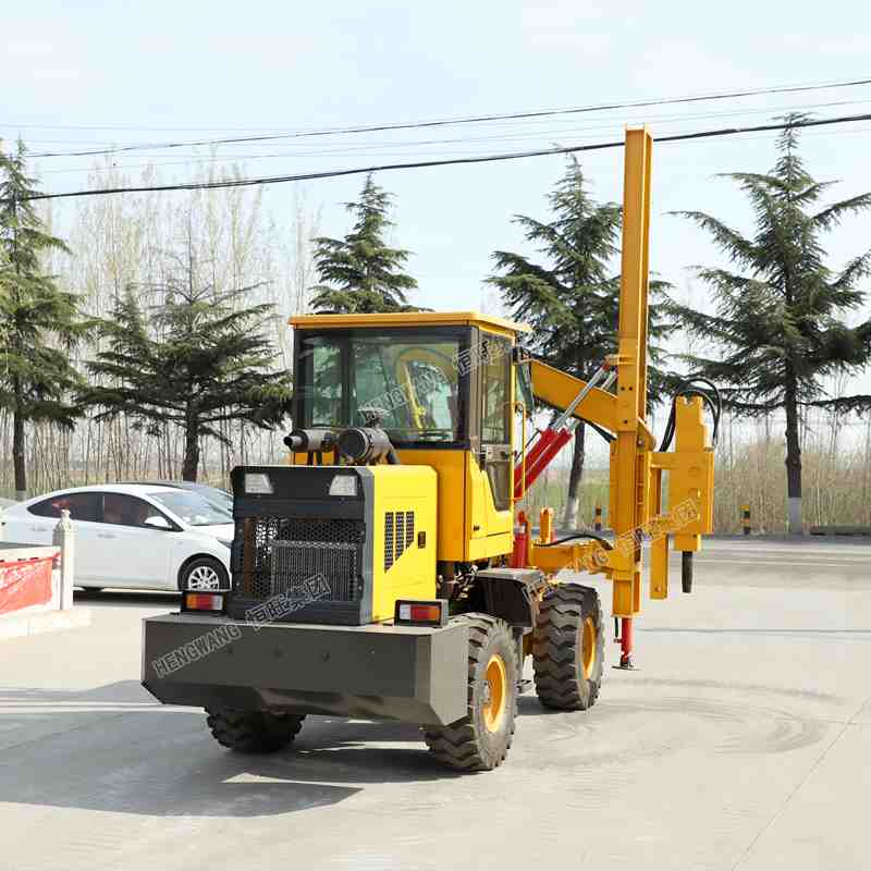 高速公路地基护栏打桩机大型装载打桩机建筑工地工程钻孔打拔一体