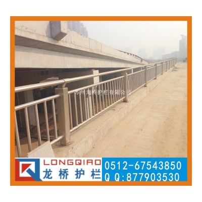 江苏桥梁护栏 订做桥梁立柱 河道护栏 龙桥公司生产