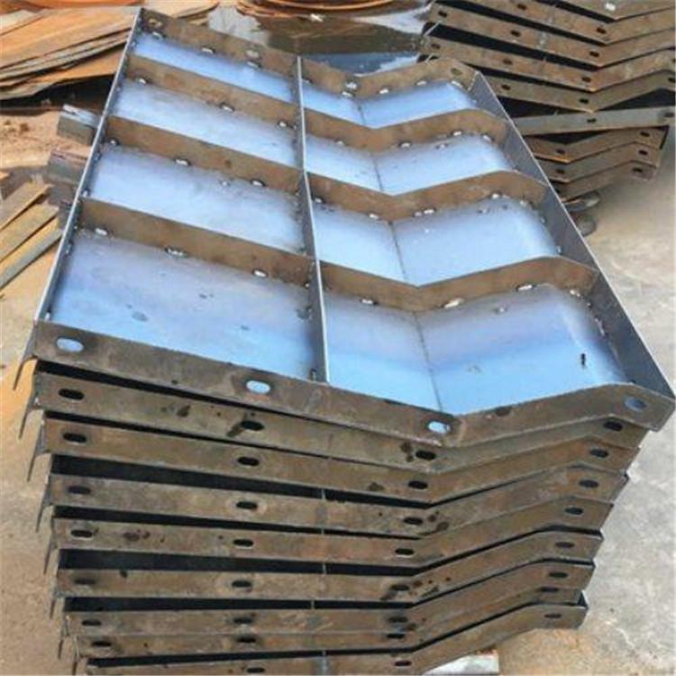 挡土墙模具清晰立体 挡土墙钢模具预制意义
