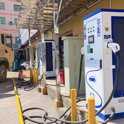 公交-大巴-物流车快捷充电桩（180-240-360KW）
