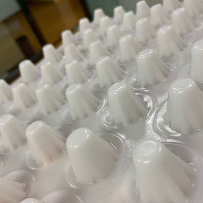 供应佛山车库专用凹凸型排水板  足尺足重