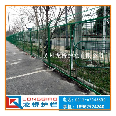 萍乡框架护栏 公路隔离栅 铁丝围栏网防护网 浸塑绿色网片
