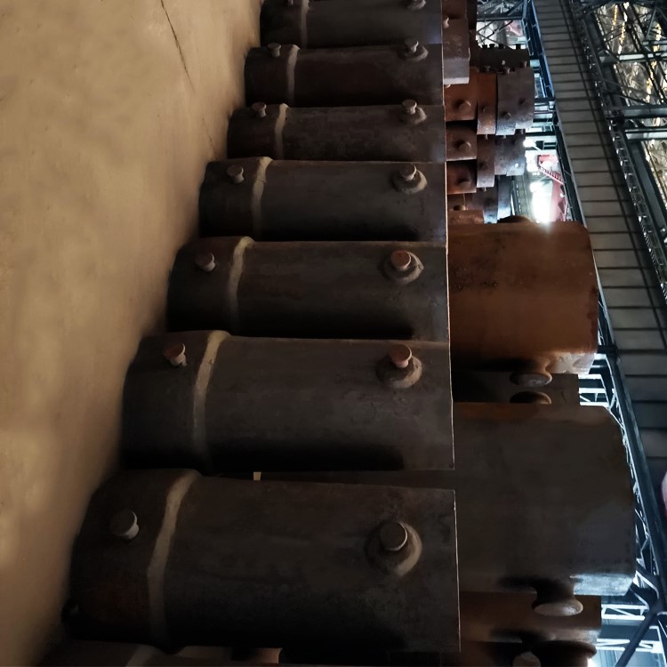 河铸重工供应钢锭模、渣灌渣包、机床铸件、配重铁、平台量具