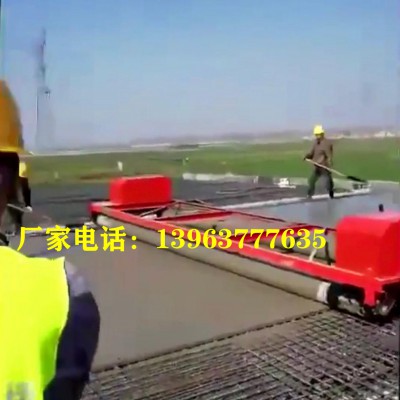 修路修桥必备的三滚轴震动摊铺机四滚筒振动滚平梁