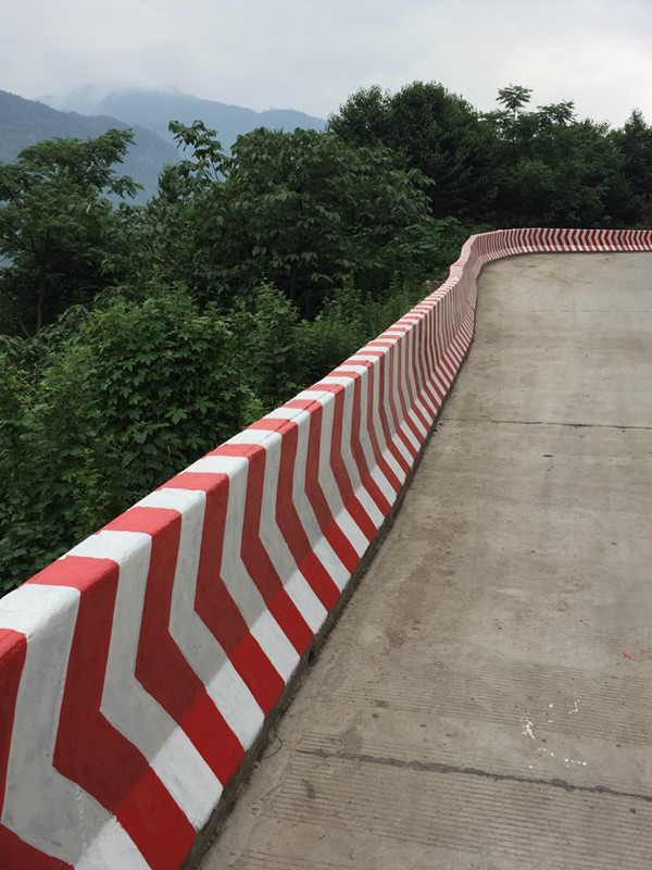 四川反光标志漆-成都道路交通标线漆-隧道标志漆