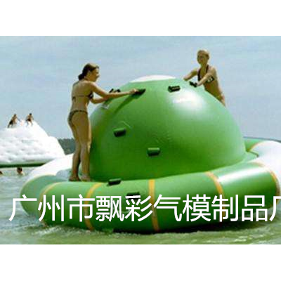 充气水上闯关玩具定制充气水上冲浪板批发充气水上滑梯价格
