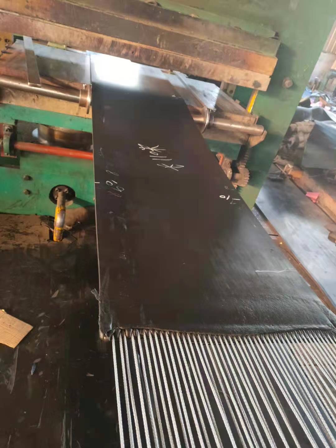 斗式钢丝绳输送带   矿用钢丝绳输送带规格