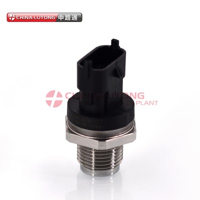 道奇燃油压力传感器0 281 006 327博世油轨传感器