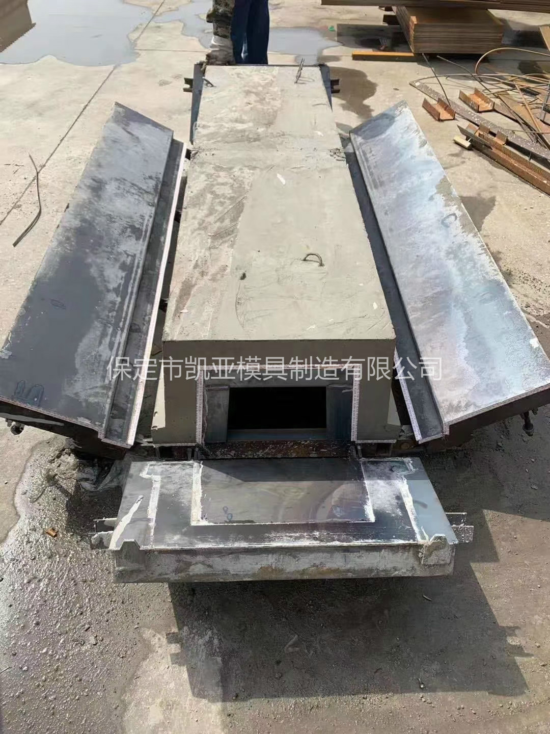 公路排水槽钢模具 边坡排水槽模具