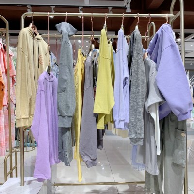 小渔仔春装折扣店女装品牌 西格女装菲妮T恤视频看货