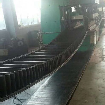 大倾角输送带   波状挡边输送带