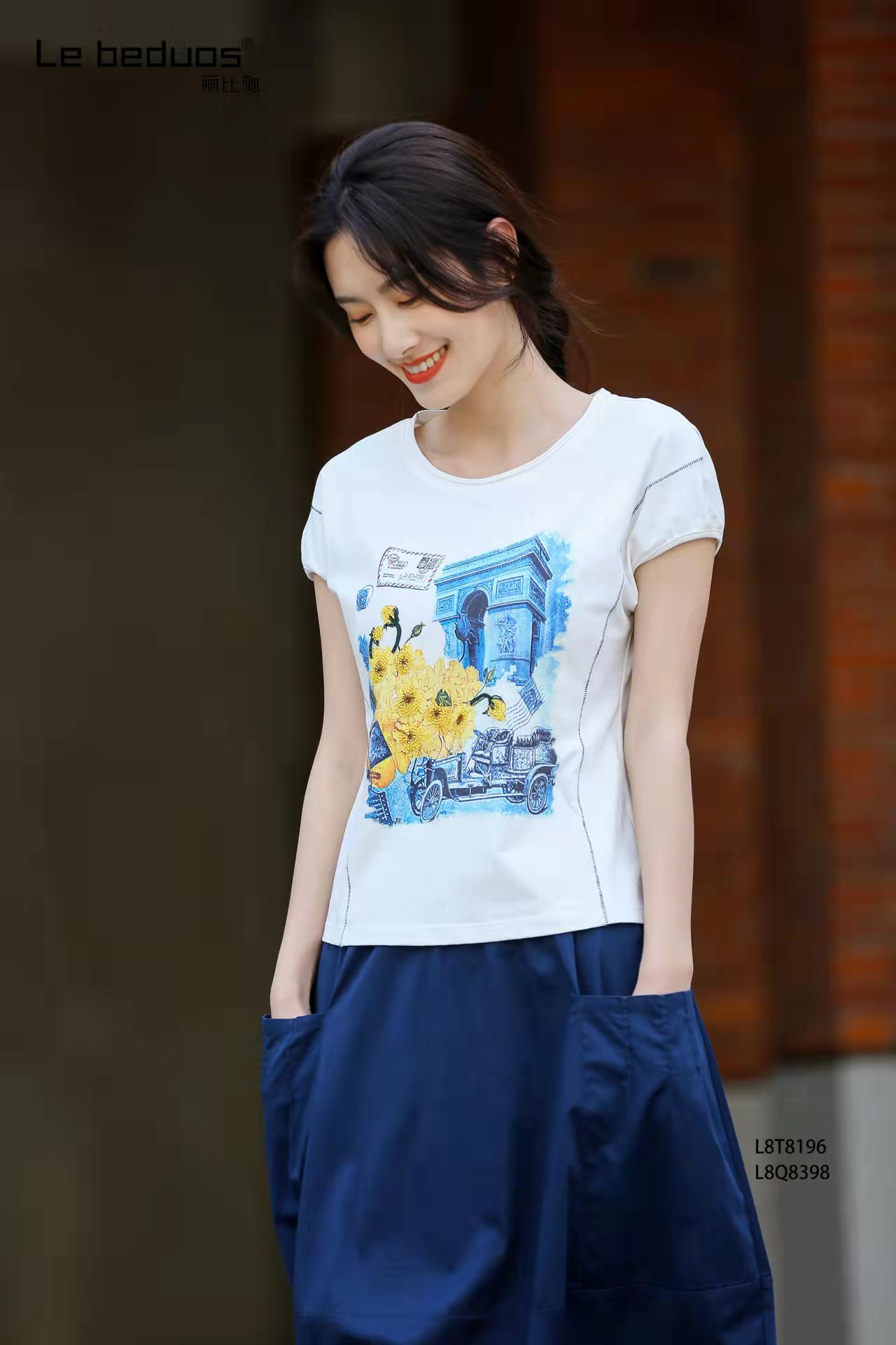 丽比多品牌库存女装 夏季短袖上衣 棉T恤 折扣服装