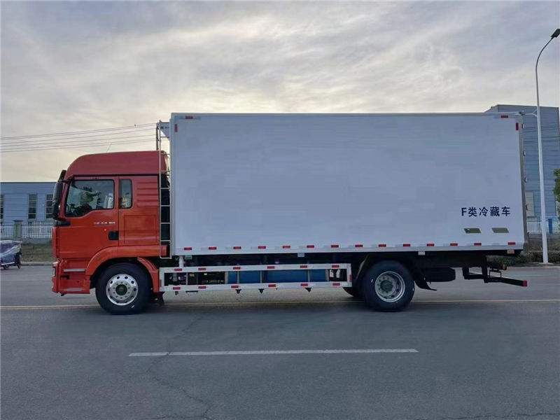 重汽汕德卡冷藏车6.8米生鲜蔬菜物流冷链车价格