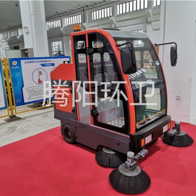 全封闭式扫地车与半封闭式扫地车哪个好