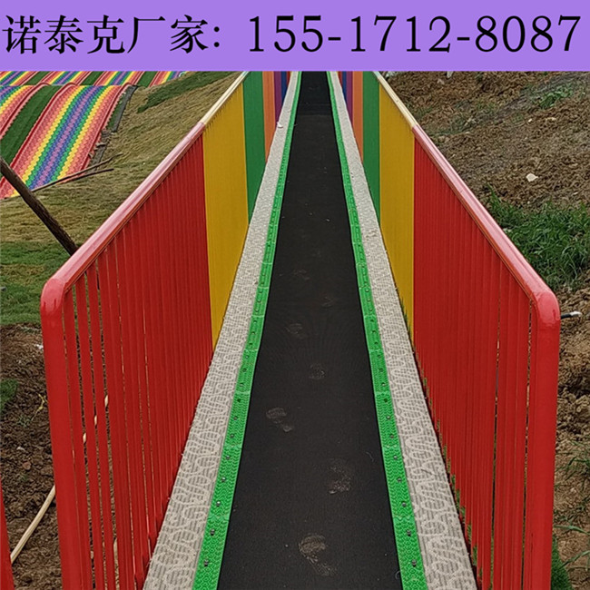 自带红外感应装置的载客魔毯电梯 爬坡更轻松的雪地魔毯输送带