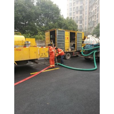萧山河上镇雨污水管道疏通堵塞进行清淤