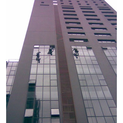 佛山三水白坭洗外墙公司，墙面清洁污渍，高空作业安装