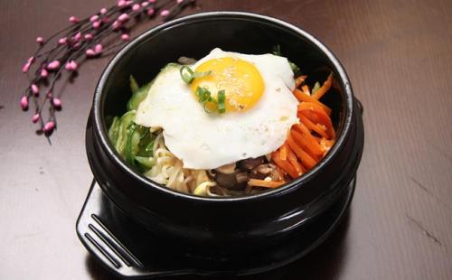 韩国拌饭开店怎么经营生意好 喜葵石锅拌饭店成本低