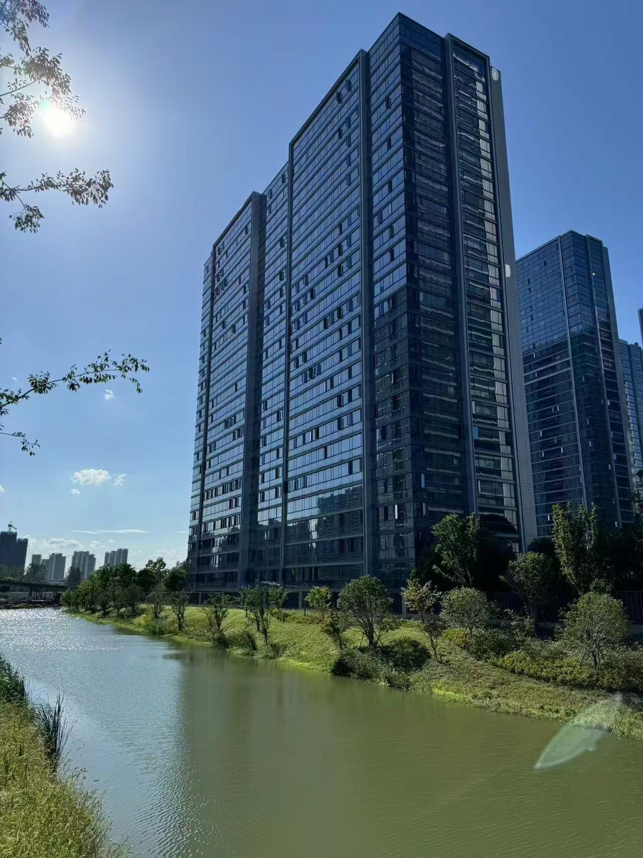 资产拍卖住宅商铺回迁房公寓写字楼房屋租赁权拍卖