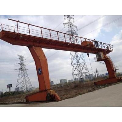 二手行车回收 废旧单跨行车房钢梁钢结构厂房拆除回收